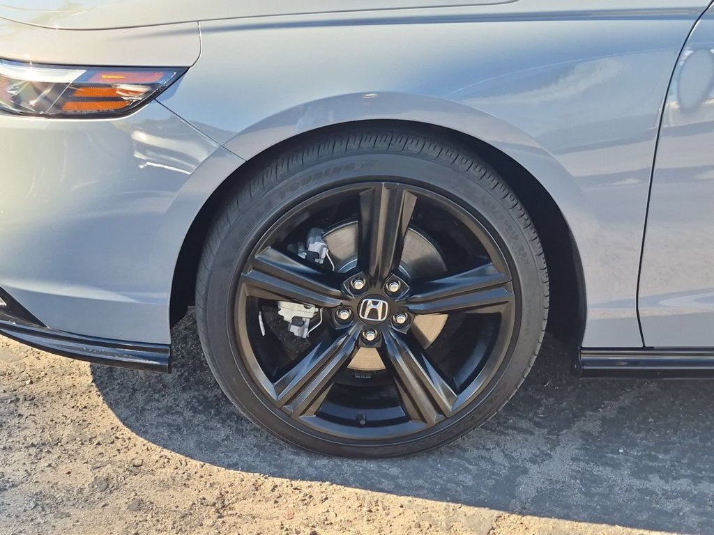 Used 2025 Honda Accord Sport image 34