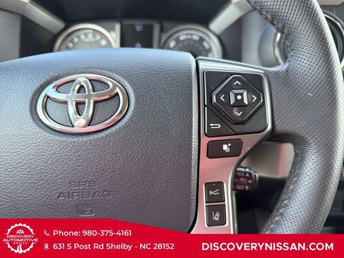 Used 2018 Toyota Tacoma SR5 RWD image 18