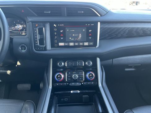 Used 2023 GMC Yukon Denali image 27