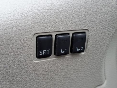 Used 2020 Nissan Rogue Sport SV w/ Technology Package AWD/4WD image 16
