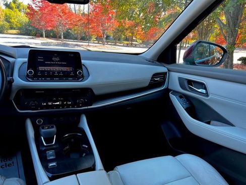 Used 2021 Nissan Rogue SL image 30