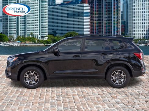 Used 2023 Honda Passport TrailSport image 5