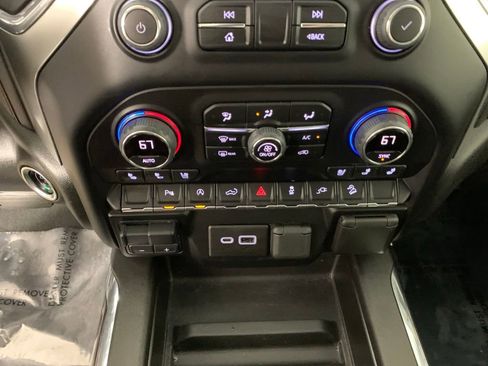 Used 2021 Chevrolet Silverado 1500 LTZ AWD/4WD image 26