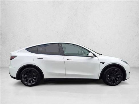 Used 2021 Tesla Model Y Long Range AWD/4WD image 4