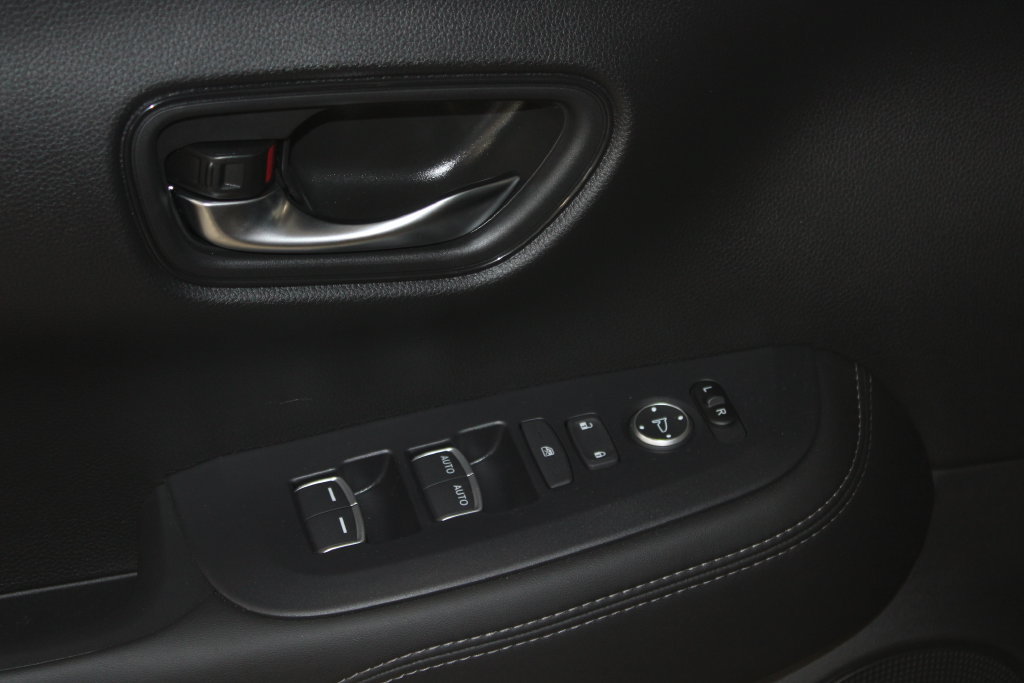 New 2027 Honda HR-V EX-L image 13