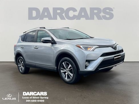 Used 2017 Toyota RAV4 XLE image 1
