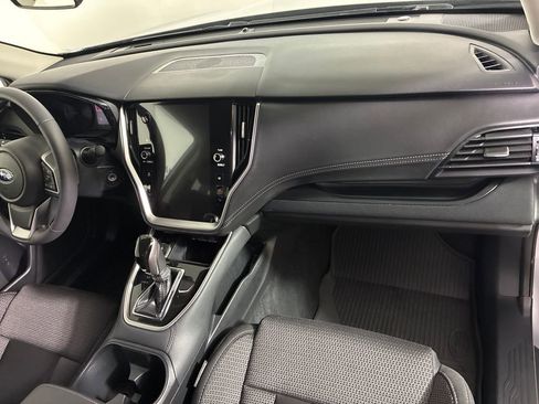 Used 2025 Subaru Outback Premium AWD/4WD image 32