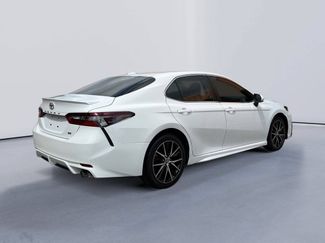 Used 2023 Toyota Camry SE FWD video 3