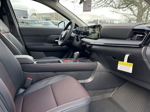 New 2025 Nissan Kicks SR w/ Illumination Package image 25