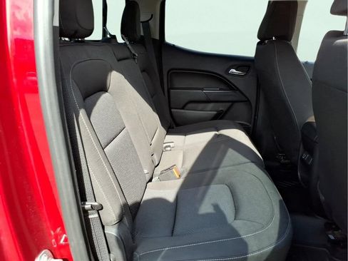 Used 2019 Chevrolet Colorado LT w/ LT Convenience Package AWD/4WD image 12