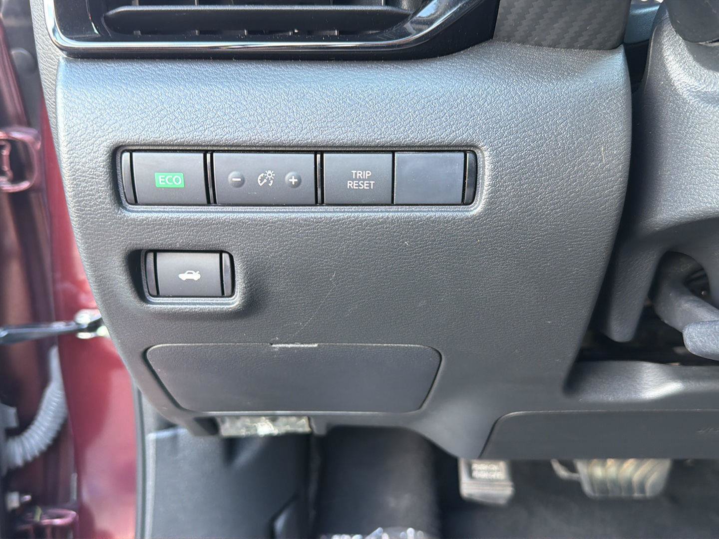 Used 2025 Nissan Sentra SV FWD image 19