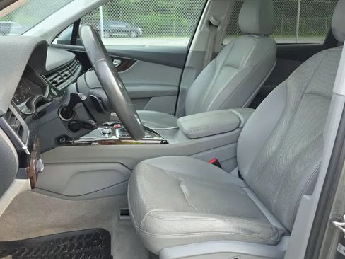 Used 2017 Audi Q7 3.0T Premium Plus AWD/4WD image 5