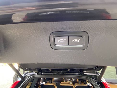 Used 2018 Volvo XC90 T6 Momentum w/ Convenience Package AWD/4WD image 59