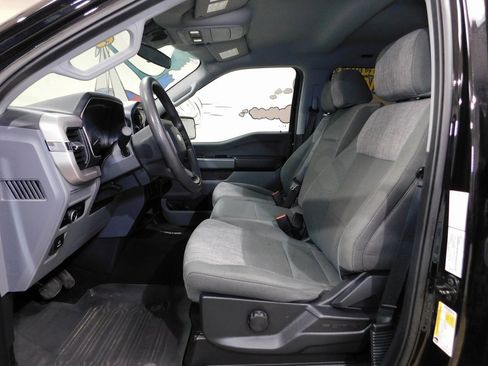 Used 2023 Ford F150 XLT w/ XTR Package image 28