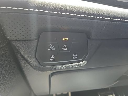 Used 2024 Volkswagen Atlas SEL Premium R-Line AWD/4WD image 49