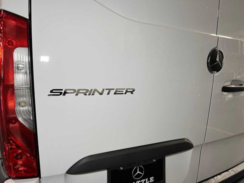 Used 2025 Mercedes-Benz Sprinter 2500 image 15