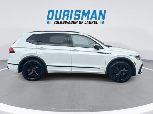 Used 2024 Volkswagen Tiguan SE R-Line AWD/4WD image 9