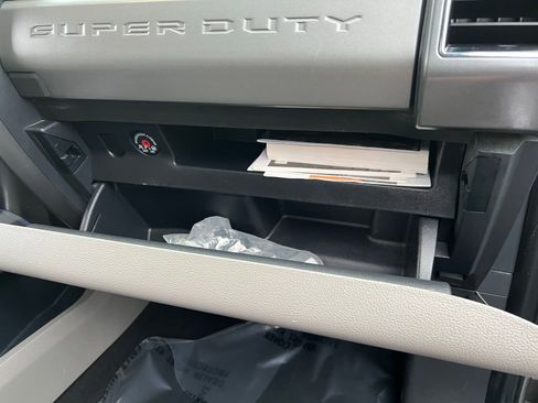 Used 2022 Ford F350 XLT w/ XLT Premium Package image 26