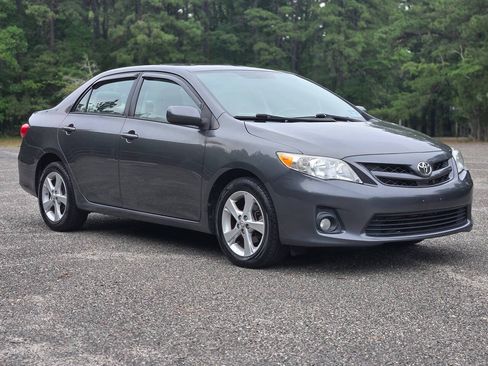 Used 2012 Toyota Corolla LE w/ Premium Pkg FWD image 7