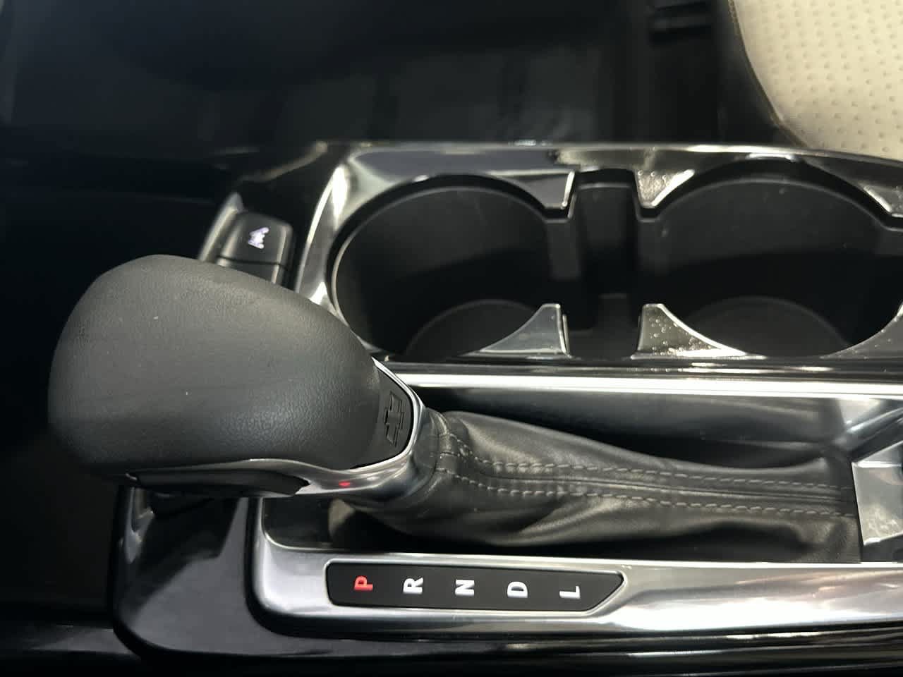 Used 2024 Chevrolet Trax LT FWD image 21