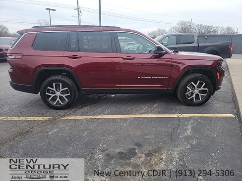 Used 2025 Jeep Grand Cherokee L Limited image 6