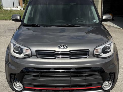 Used 2018 Kia Soul ! w/ Tech Package image 2