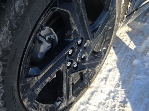 Used 2024 Chevrolet Equinox EV RS image 3