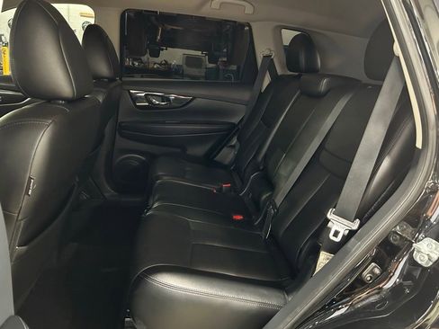 Used 2019 Nissan Rogue SL AWD/4WD image 37