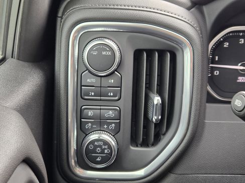Used 2022 GMC Sierra 1500 Denali w/ Denali Premium Package AWD/4WD image 19