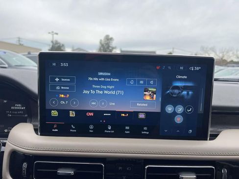 Used 2022 Lincoln Nautilus Reserve image 29