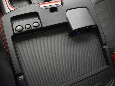 Used 2017 RAM 1500 Rebel w/ Luxury Group image 37