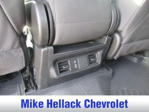 Used 2026 Chevrolet Silverado 1500 Custom Trail Boss w/ LPO, Dark Essentials Package AWD/4WD image 13