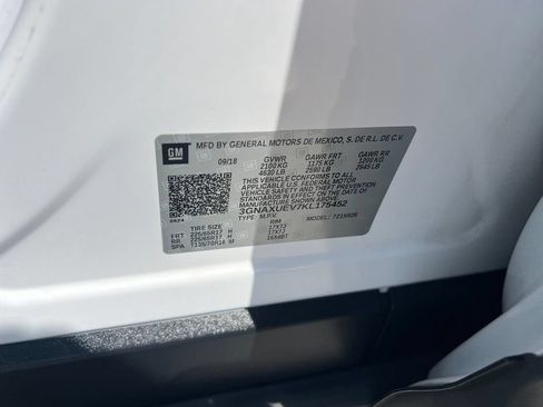 Used 2019 Chevrolet Equinox LT AWD/4WD image 16