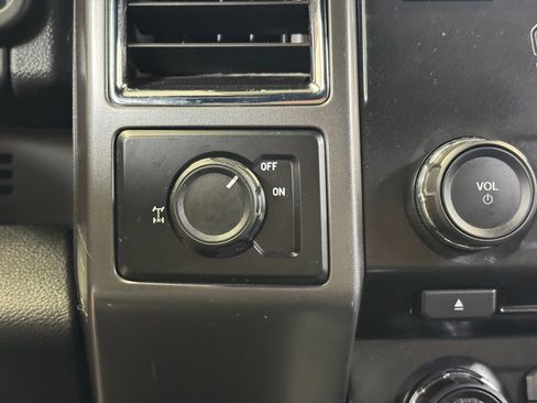 Used 2015 Ford F150 XLT w/ Equipment Group 301A Mid RWD image 41