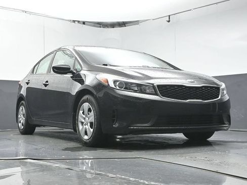 Used 2017 Kia Forte LX FWD image 30