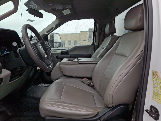 Used 2018 Ford F550 2WD Regular Cab Super Duty image 12