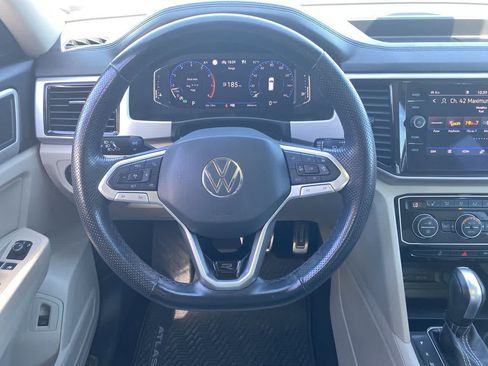 Used 2021 Volkswagen Atlas SEL R-Line AWD/4WD image 14