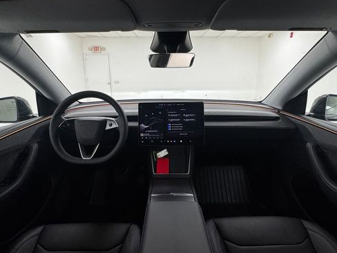 Used 2026 Tesla Model Y Long Range image 17