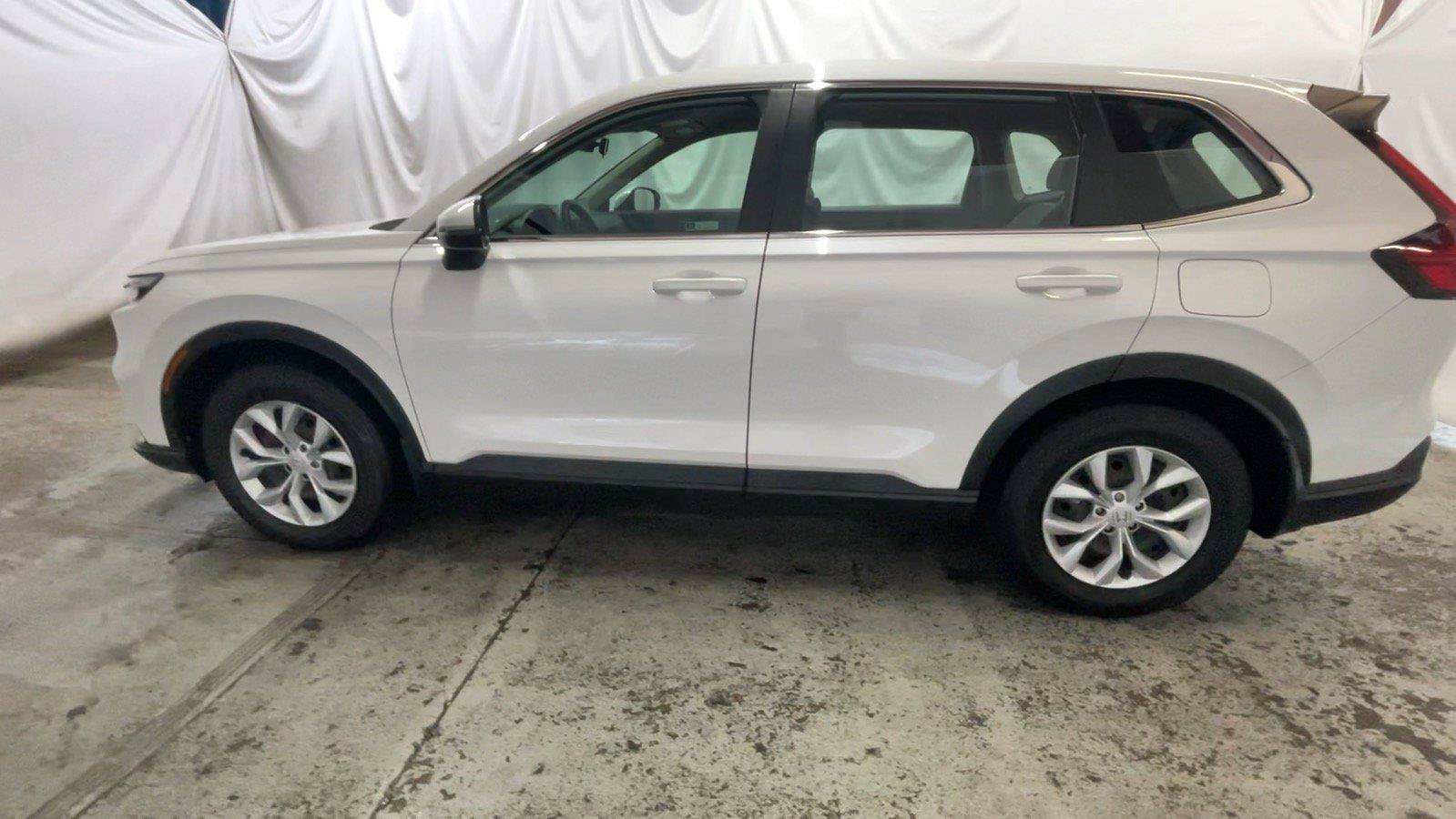 Used 2024 Honda CR-V LX image 13