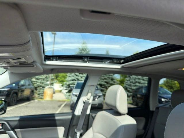 Used 2015 Subaru Forester 2.5i Limited AWD/4WD image 16
