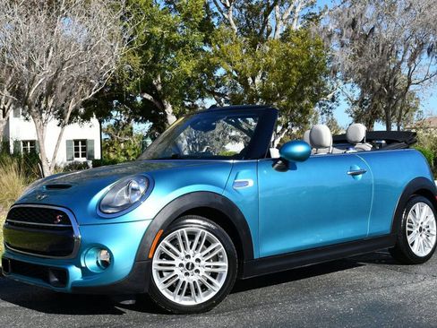Used 2017 MINI Cooper S image 22