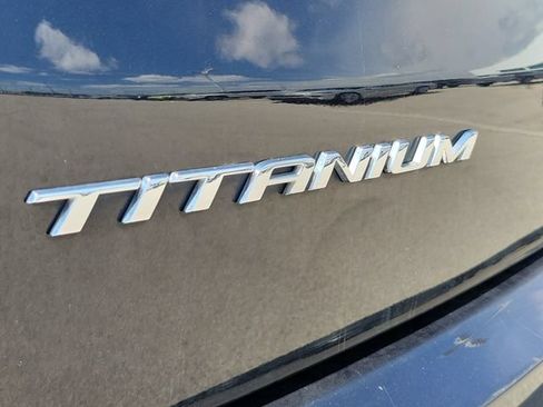 Used 2024 Ford Edge Titanium AWD/4WD image 9