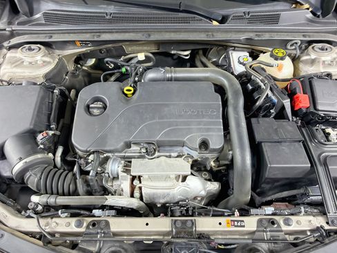 Used 2022 Chevrolet Malibu RS FWD image 32