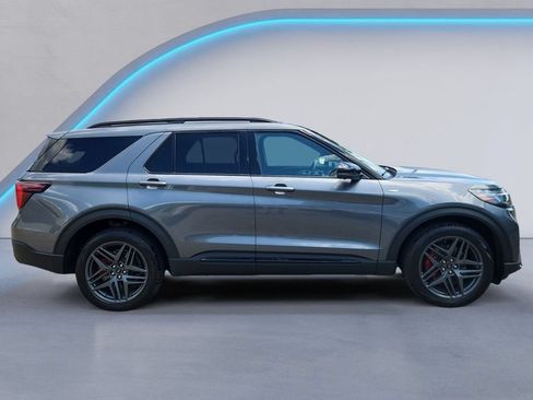 Used 2025 Ford Explorer ST-Line w/ Premium Package AWD/4WD image 3
