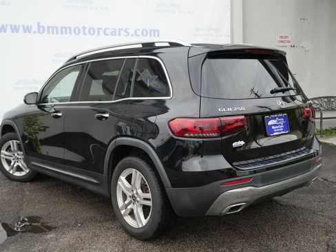 Used 2022 Mercedes-Benz GLB 250 4MATIC image 4