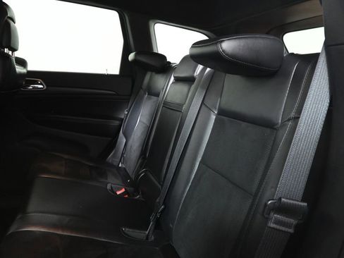 Used 2018 Jeep Grand Cherokee Altitude image 4