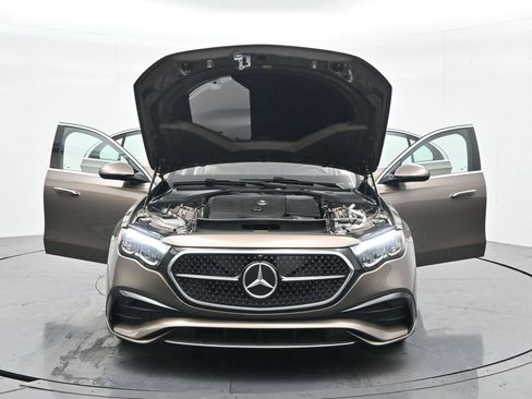 Used 2025 Mercedes-Benz E 350 Sedan image 43