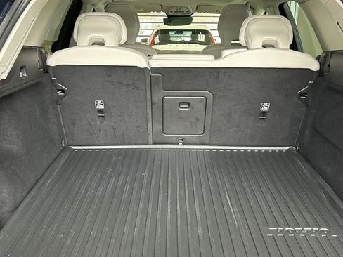 Certified 2023 Volvo XC60 B5 Core w/ Climate Package image 27