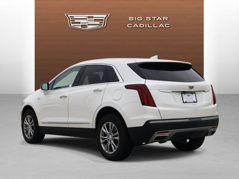 Certified 2023 Cadillac XT5 Premium Luxury FWD image 3