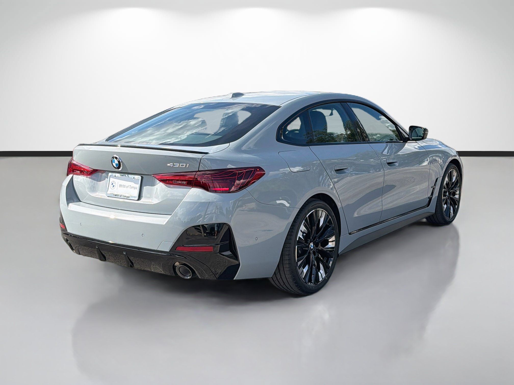 New 2026 BMW 430i w/ M Sport Package RWD image 3